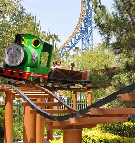 Exploring the Fastest and Slowest Rides at Six Flags Magic Mountain